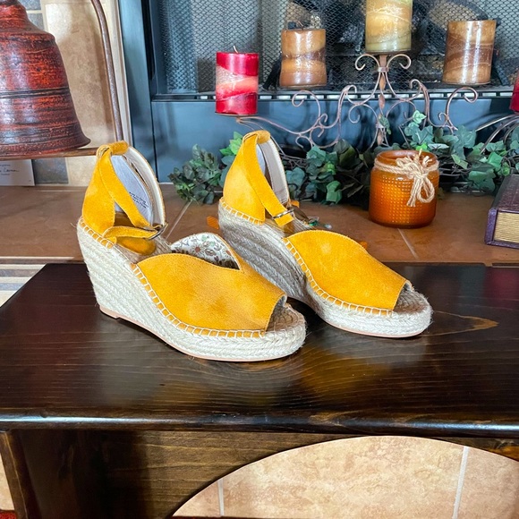 SEYCHELLES ESPADRILLE OPEN TOE WEDGE - Picture 2 of 6